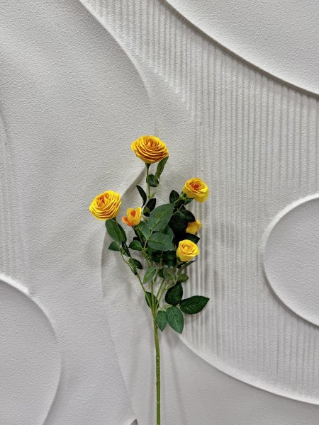 اصفر كموني