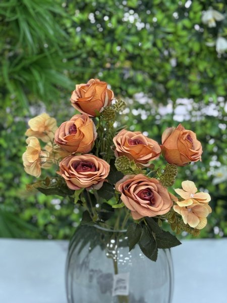 برتقالي غامق